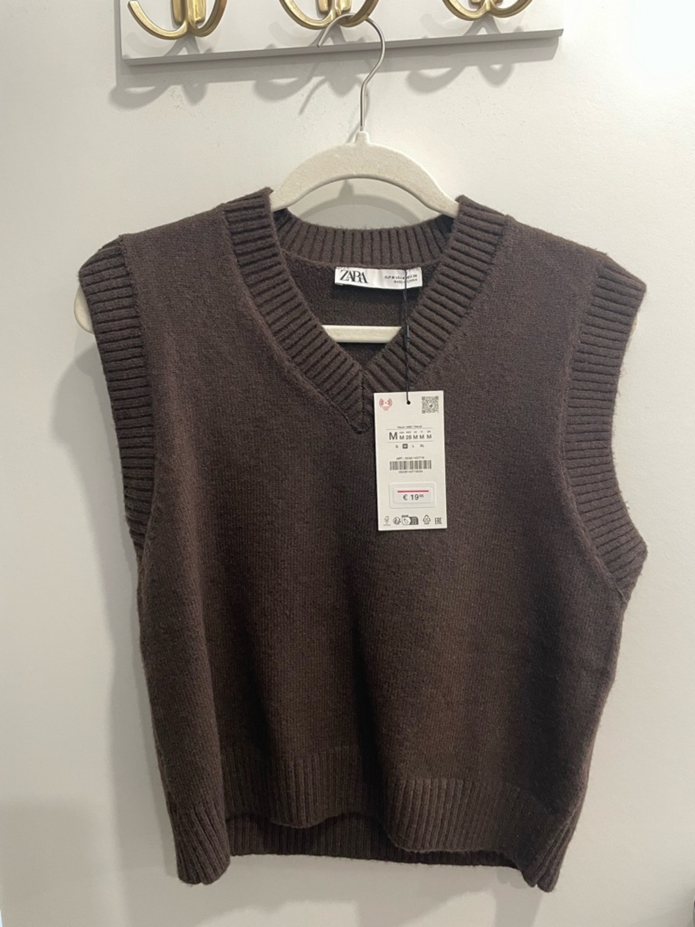 ZARA women’s Dark Brown V-Neck Knit Sweater Vest